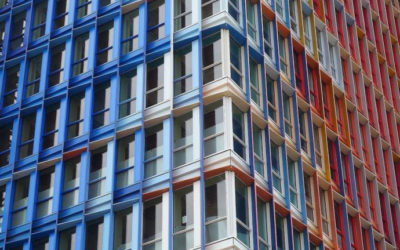 LE BÉTON COLORÉ : LASSARAT AU SERVICE D’UNE ARCHITECTURE AVANT-GARDISTE